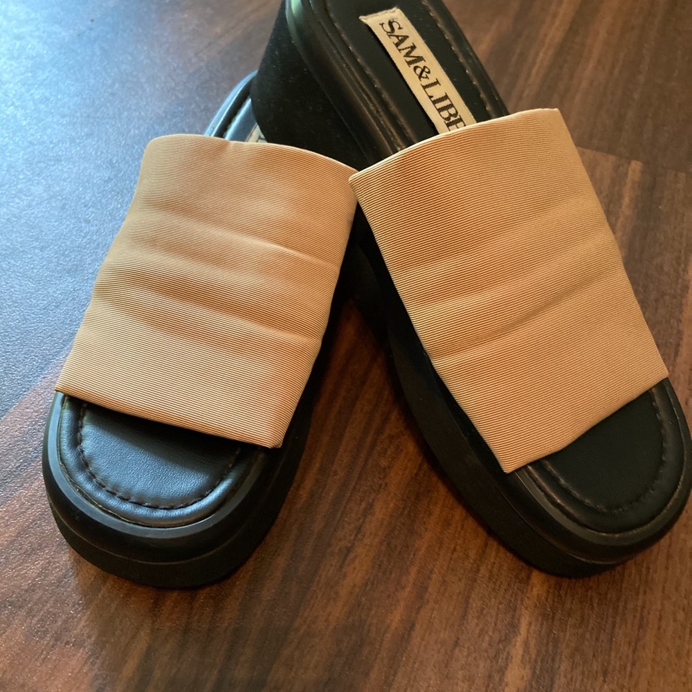 AUTHENTIC VINTAGE 90s Platform Slides Size 7